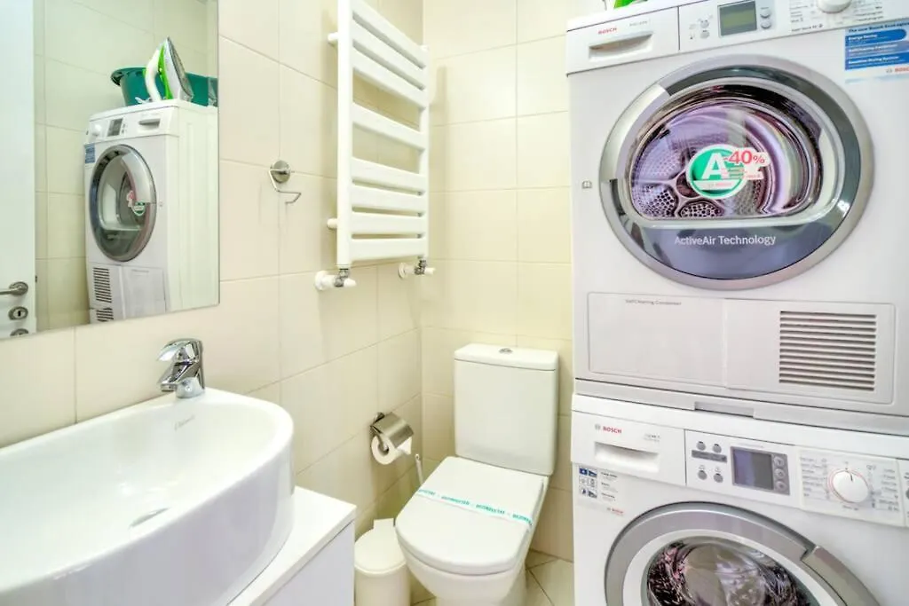 Bucharest - North Area Lake View Residences - 3 Bedrooms Apartment - Herastrau - Baneasa Roumanie